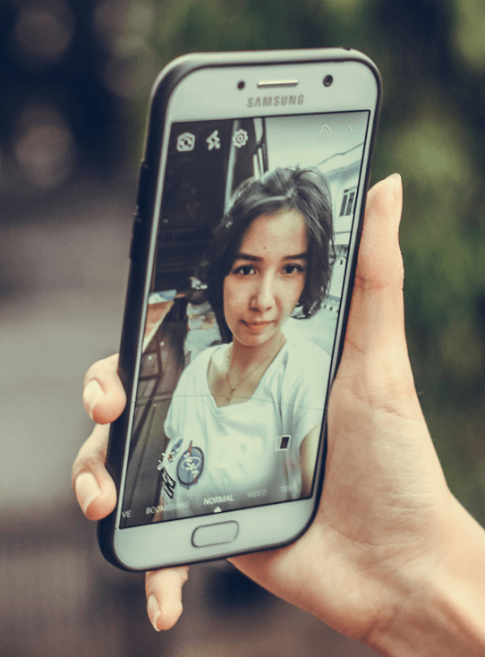 La Nueva Inteligencia Artificial que Estima la Edad Biológica con un Simple Selfie